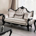 Traditionelles 2-Sitzer-Sofa mit Knopfheftung an der Rückenlehne und Dekokissen