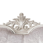 Traditionelles 2-Sitzer-Sofa mit Knopfheftung an der Rückenlehne und Dekokissen